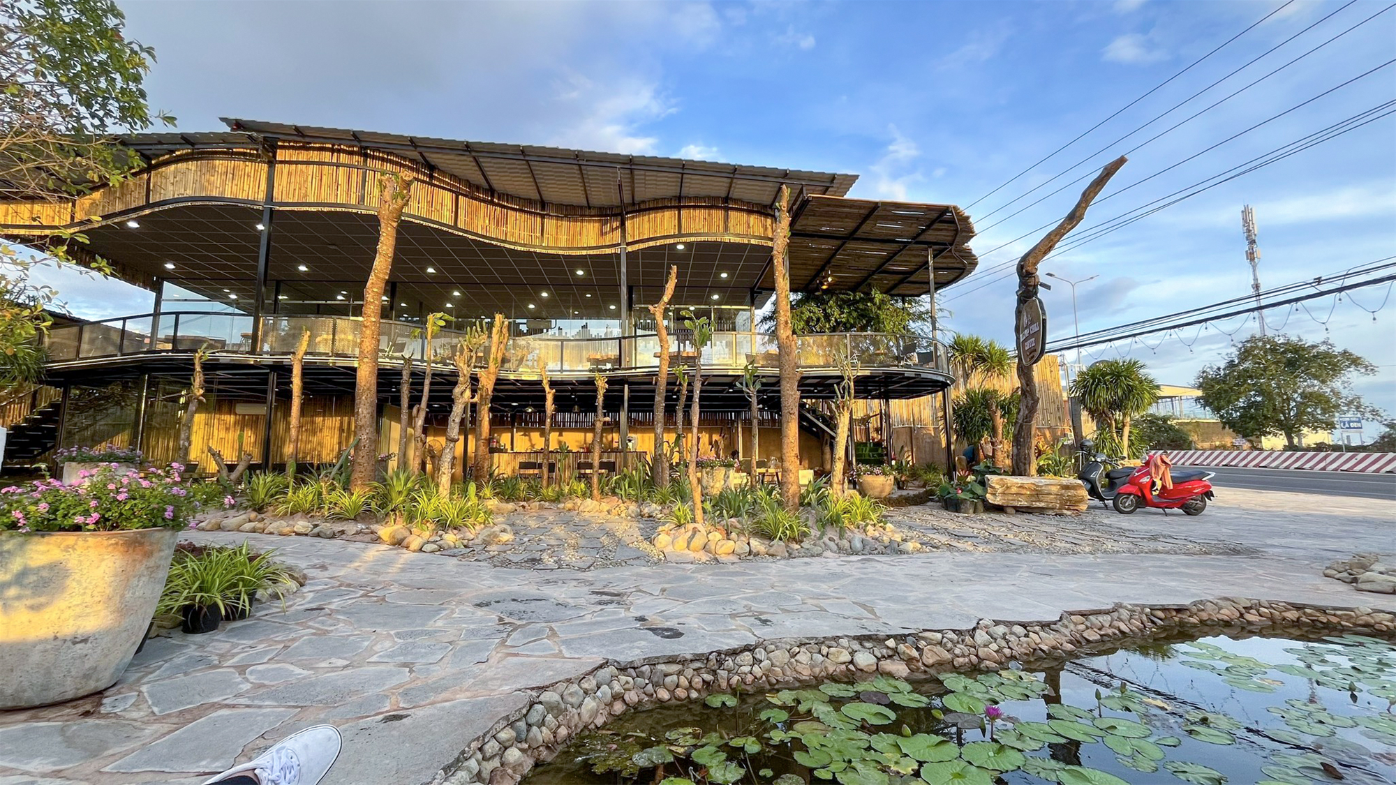 HilltopChill Homestay